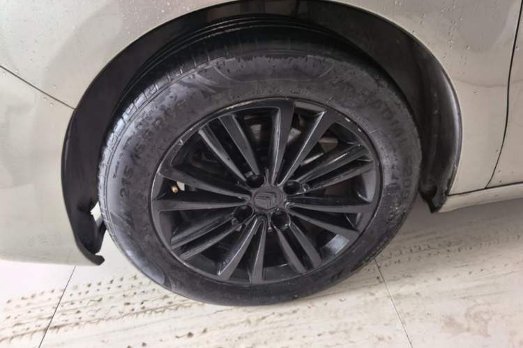 Used Citroen C4L 2015 1.8L Automatic Prestige Edition Left Front Wheel Hub