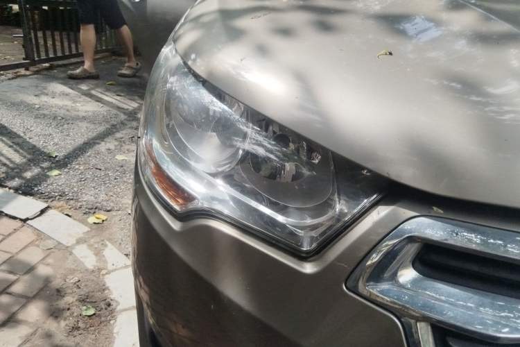 Used Citroen C4L 2015 1.8L Automatic Luxury Edition Right Front Headlight