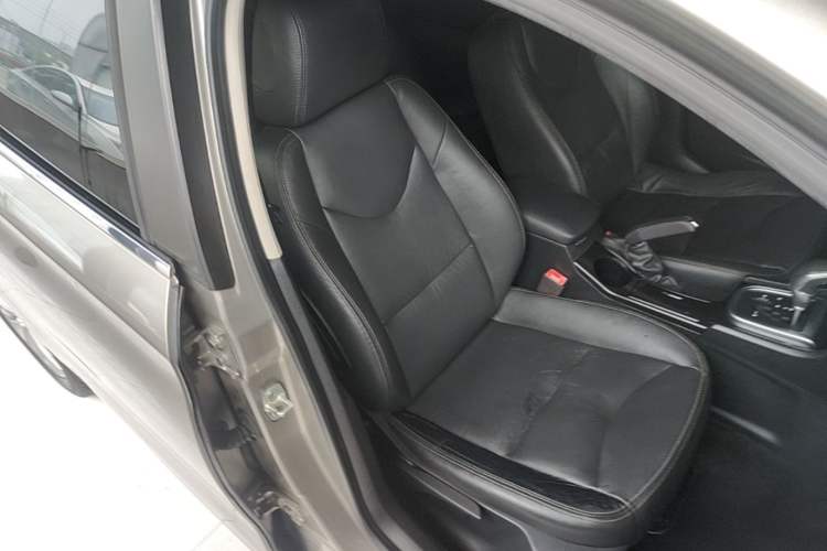 Used Citroen C4L 2015 1.8L Automatic Prestige Edition Right Front Seat