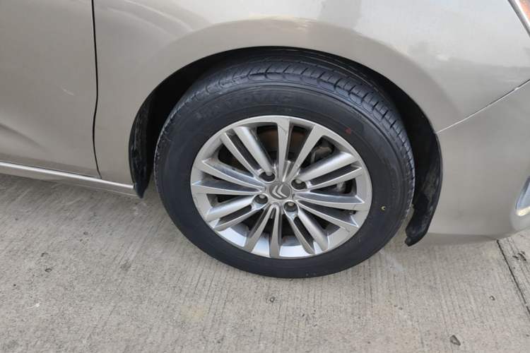 Used Citroen C4L 2015 1.2T Automatic Luxury Edition Right Front Wheel Hub