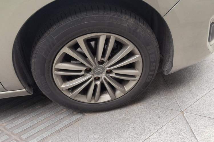 Used Citroen C4L 2015 1.8L Automatic Luxury Edition Right Front Wheel Hub