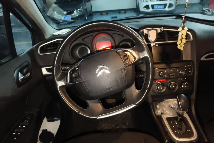 Used Citroen C4L 2015 1.8L Automatic Luxury Edition Steering Wheel