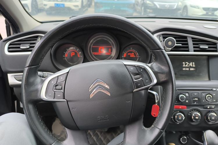 Used Citroen C4L 2015 1.8L Automatic Luxury Edition Steering Wheel
