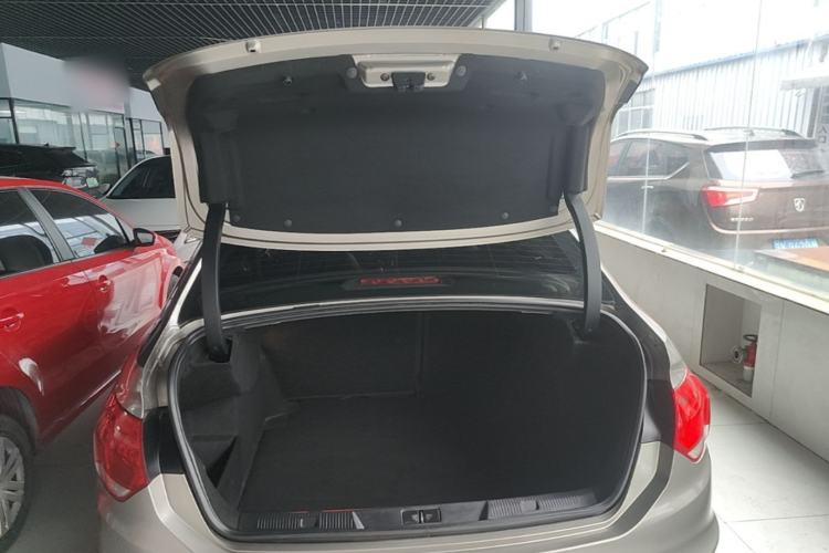Used Citroen C4L 2015 1.8L Automatic Prestige Edition Trunk