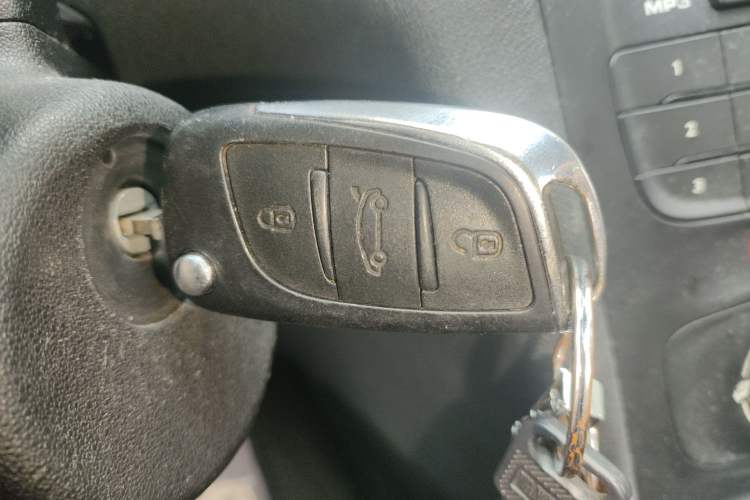 Used Citroen C4L 2015 1.8L Automatic Luxury Edition Vehicle Key