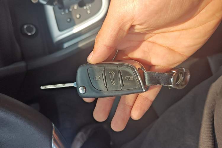 Used Citroen C4L 2015 1.8L Automatic Luxury Edition Vehicle Key