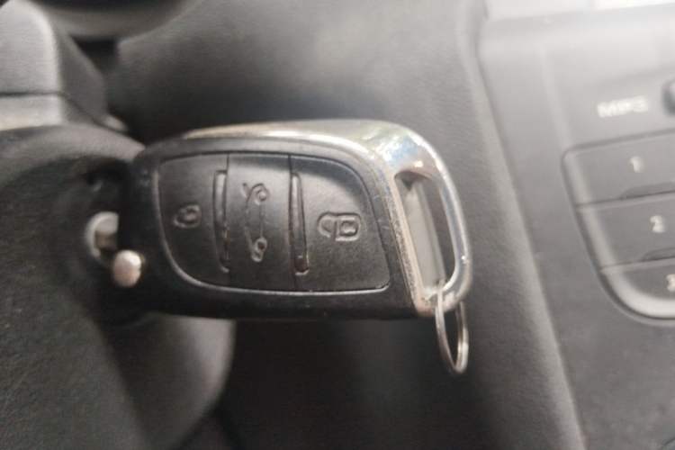 Used Citroen C4L 2015 1.8L Automatic Luxury Edition Vehicle Key
