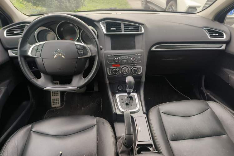 Used Citroen C4L 2015 1.6T Automatic Prestige Edition Center Console