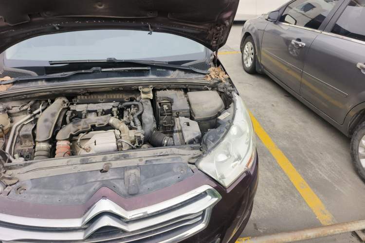 Used Citroen C4L 2015 1.6T Automatic Prestige Edition Engine Bay Left