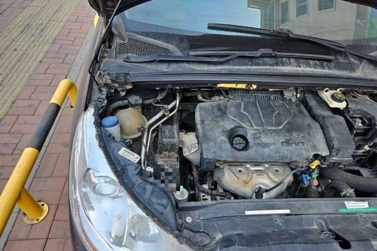 Used Citroen C4L 2015 1.8L Automatic Prestige Edition Engine Bay Right