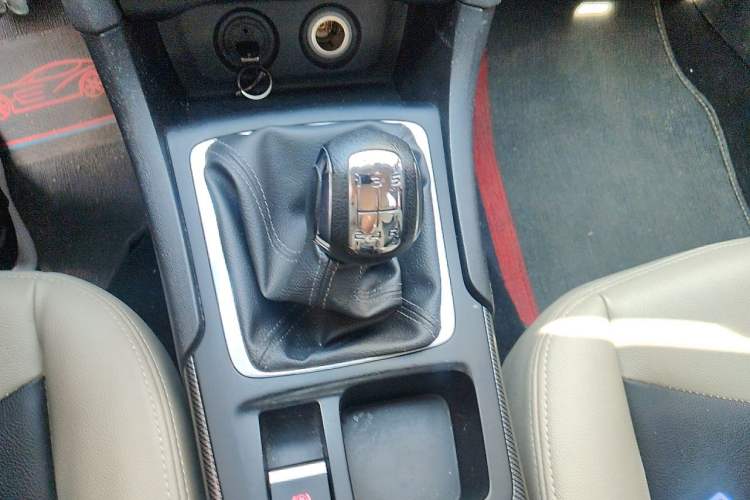 Used Citroen C4L 2015 1.8L Manual Leading Edition Gear Lever