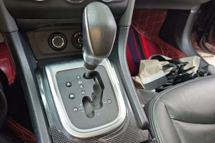 Used Citroen C4L 2015 1.2T Automatic Prestige Edition Gear Lever