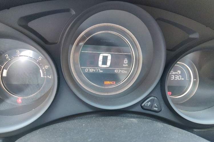 Used Citroen C4L 2015 1.8L Manual Leading Edition Odometer Close Up