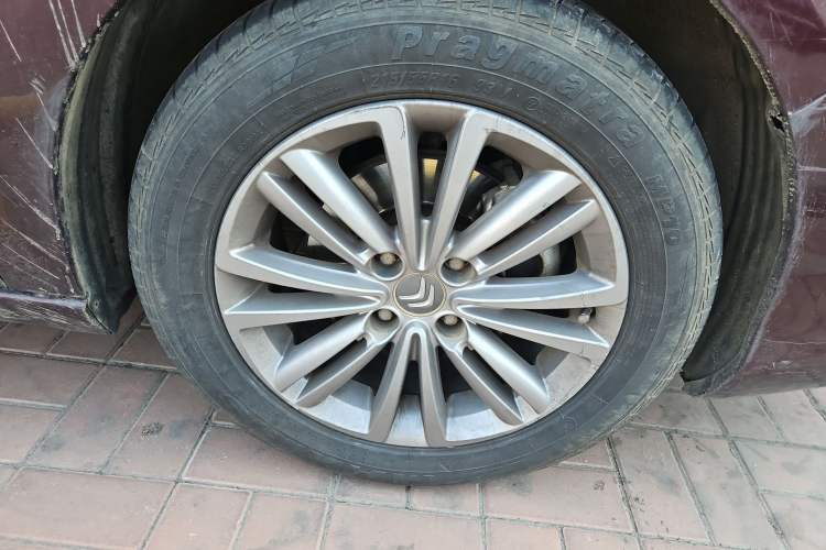Used Citroen C4L 2015 1.8L Automatic Prestige Edition Right Front Wheel Hub