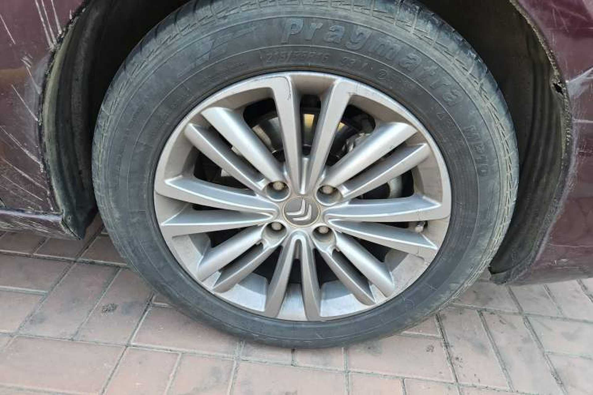 Used Citroen C4L 2015 1.8L Automatic Prestige Edition Right Front Wheel Hub