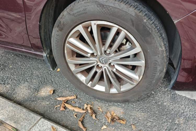 Used Citroen C4L 2015 1.2T Automatic Prestige Edition Right Front Wheel Hub