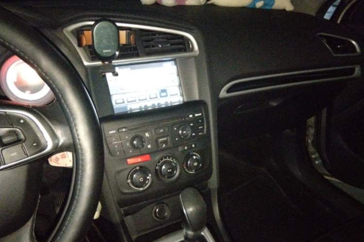 Used Citroen C4L 2015 1.2T Automatic Luxury Edition Audio And AC Panel