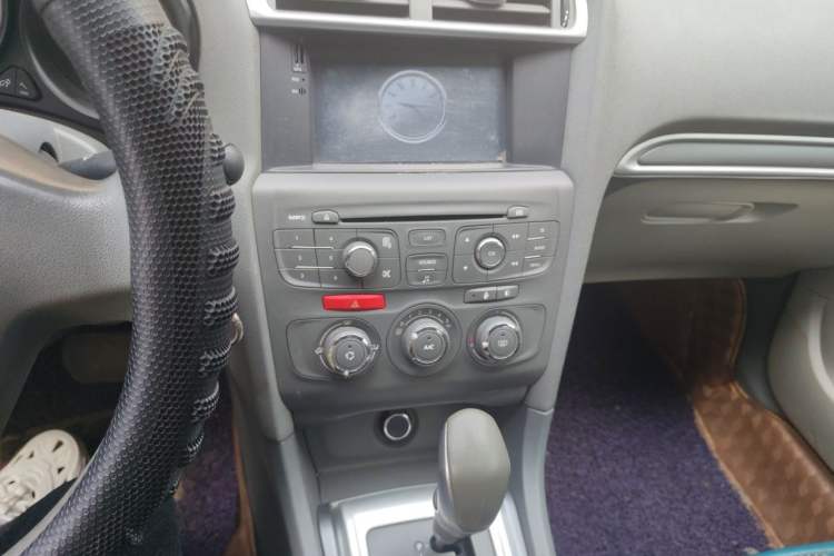 Used Citroen C4L 2015 1.8L Automatic Leading Edition Audio And AC Panel