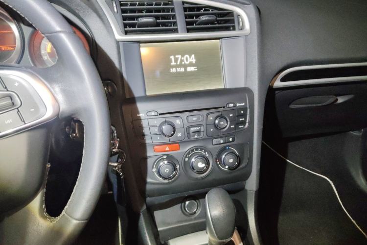 Used Citroen C4L 2015 1.8L Automatic Luxury Edition Audio And AC Panel