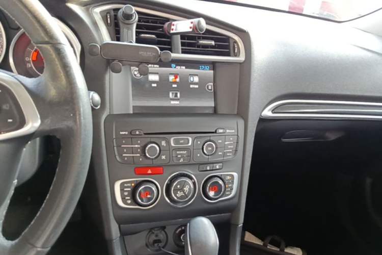 Used Citroen C4L 2015 1.8L Automatic Prestige Edition Audio And AC Panel