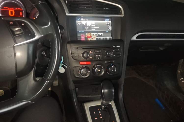 Used Citroen C4L 2015 1.2T Automatic Luxury Edition Audio And AC Panel