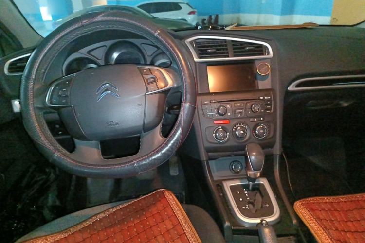 Used Citroen C4L 2015 1.8L Automatic Luxury Edition Center Console