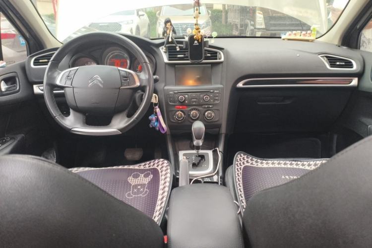 Used Citroen C4L 2015 1.8L Automatic Luxury Edition Center Console