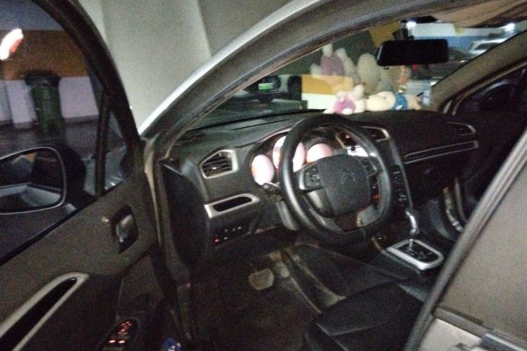 Used Citroen C4L 2015 1.2T Automatic Luxury Edition Driver Seat