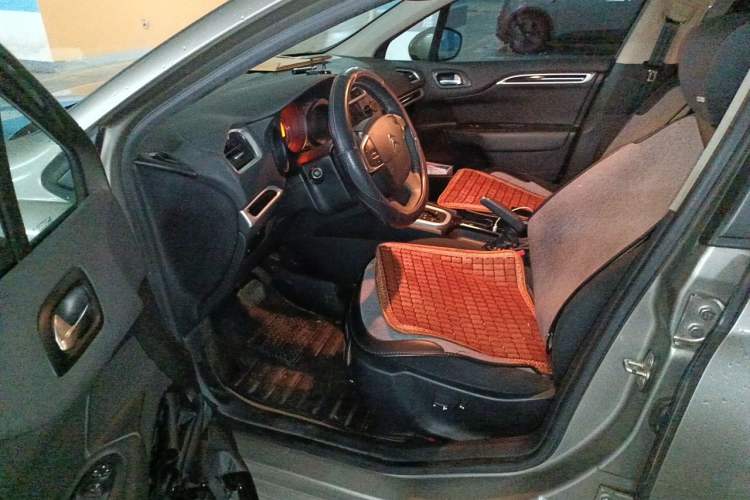 Used Citroen C4L 2015 1.8L Automatic Luxury Edition Driver Seat