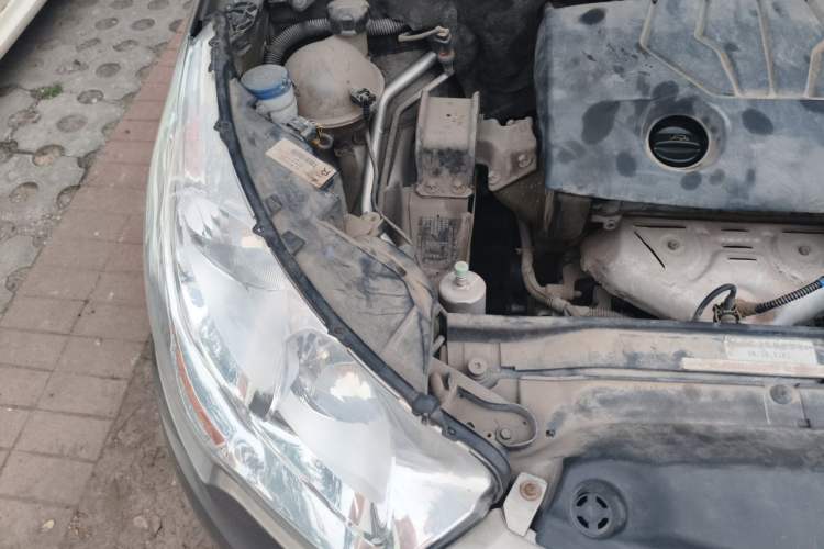 Used Citroen C4L 2015 1.8L Automatic Luxury Edition Engine Bay Right