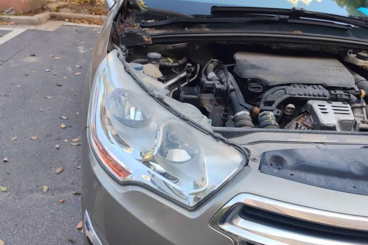 Used Citroen C4L 2015 1.2T Automatic Luxury Edition Engine Bay Right