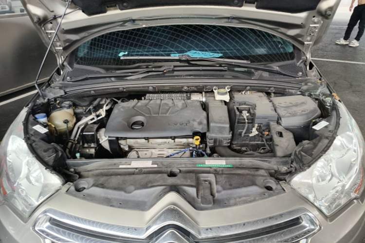 Used Citroen C4L 2015 1.8L Automatic Luxury Edition Engine Bay
