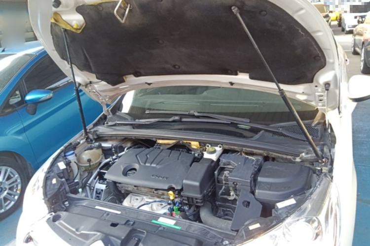 Used Citroen C4L 2015 1.8L Automatic Prestige Edition Engine Bay
