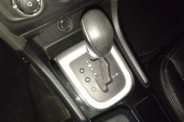 Used Citroen C4L 2015 1.2T Automatic Luxury Edition Gear Lever