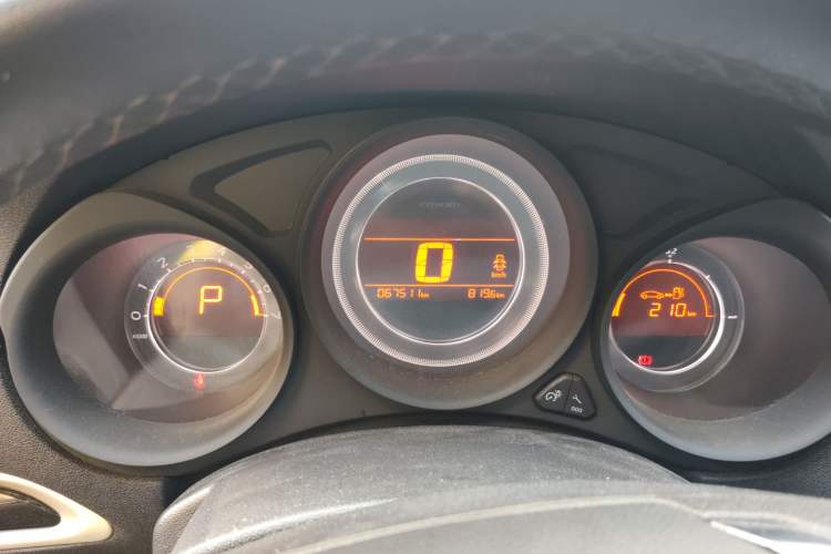 Used Citroen C4L 2015 1.2T Automatic Luxury Edition Instrument Cluster