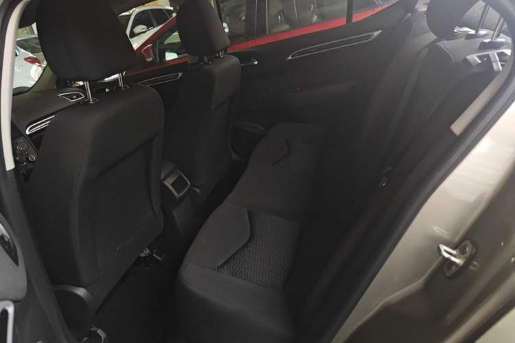 Used Citroen C4L 2015 1.2T Automatic Luxury Edition Interior 1
