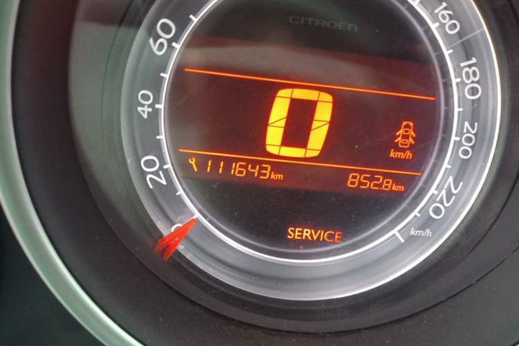 Used Citroen C4L 2015 1.2T Automatic Prestige Edition Odometer Close Up