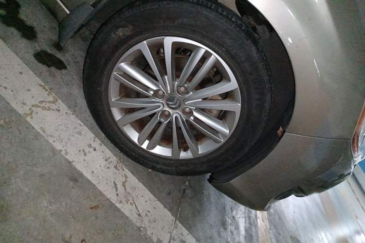 Used Citroen C4L 2015 1.8L Automatic Luxury Edition Right Front Wheel Hub