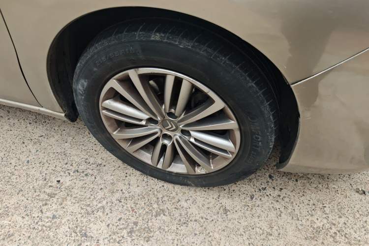 Used Citroen C4L 2015 1.2T Automatic Luxury Edition Right Front Wheel Hub