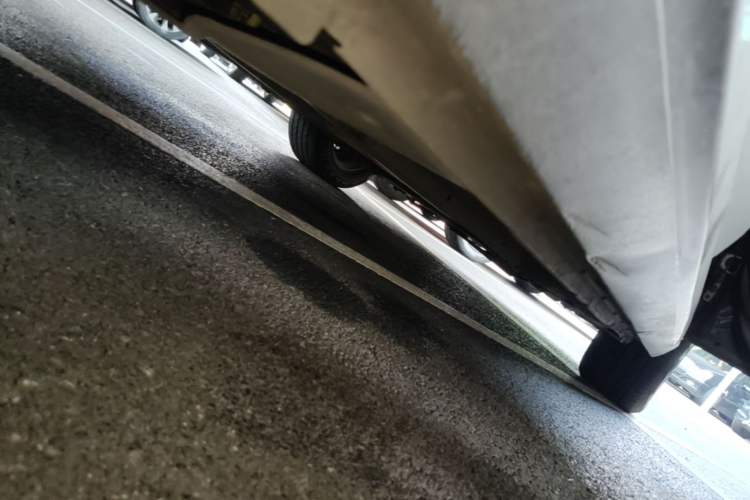 Used Citroen C4L 2015 1.8L Automatic Luxury Edition Right Side Sill