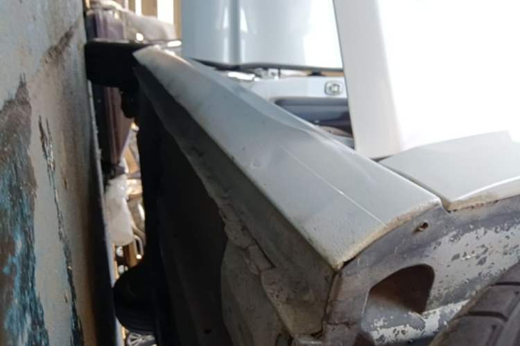 Used Citroen C4L 2015 1.8L Automatic Prestige Edition Right Side Sill