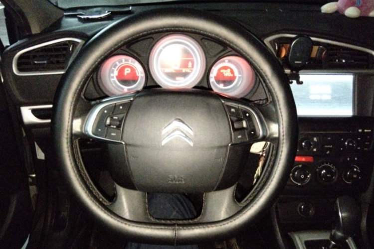 Used Citroen C4L 2015 1.2T Automatic Luxury Edition Steering Wheel