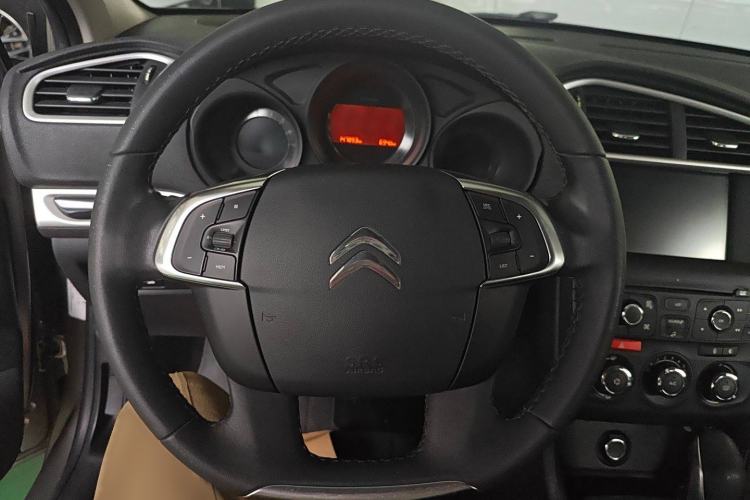 Used Citroen C4L 2015 1.2T Automatic Luxury Edition Steering Wheel