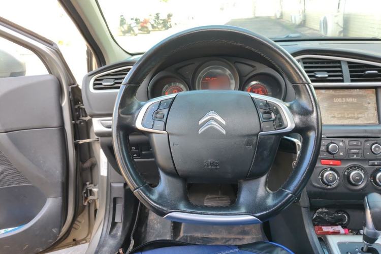 Used Citroen C4L 2015 1.8L Automatic Luxury Edition Steering Wheel