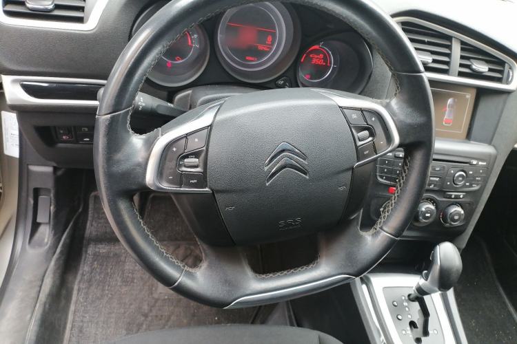 Used Citroen C4L 2015 1.2T Automatic Luxury Edition Steering Wheel