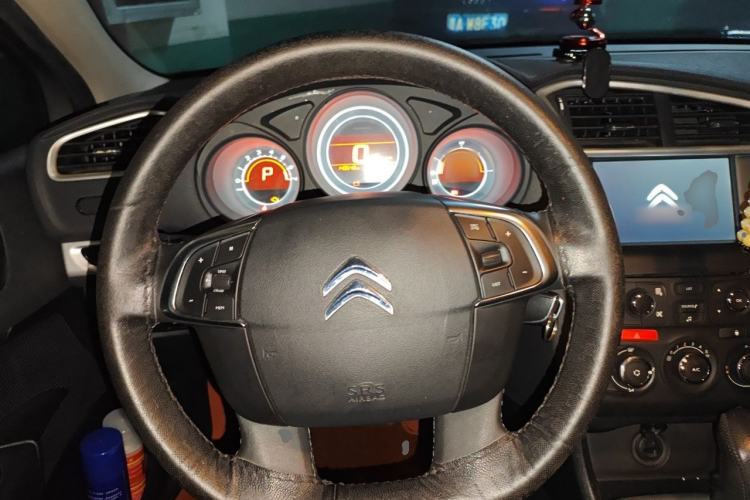 Used Citroen C4L 2015 1.8L Automatic Luxury Edition Steering Wheel