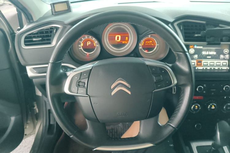 Used Citroen C4L 2015 1.8L Automatic Luxury Edition Steering Wheel