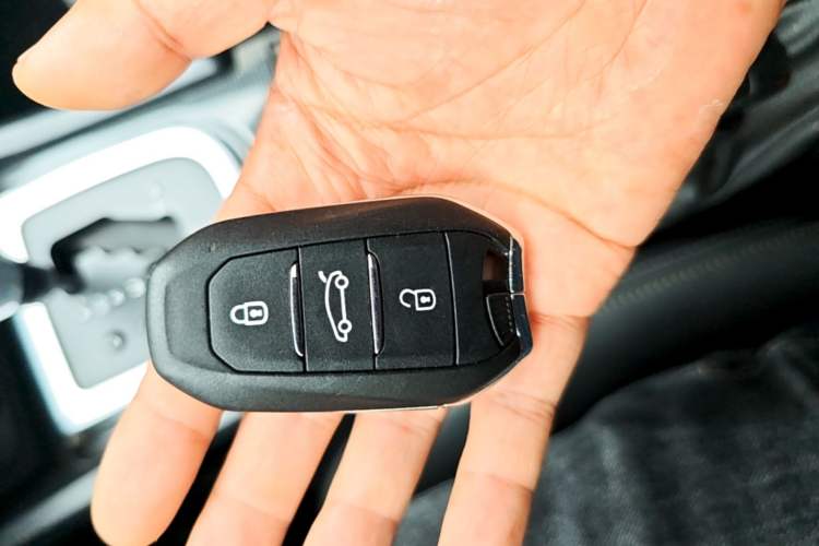 Used Citroen C4L 2015 1.8L Automatic Prestige Edition Vehicle Key