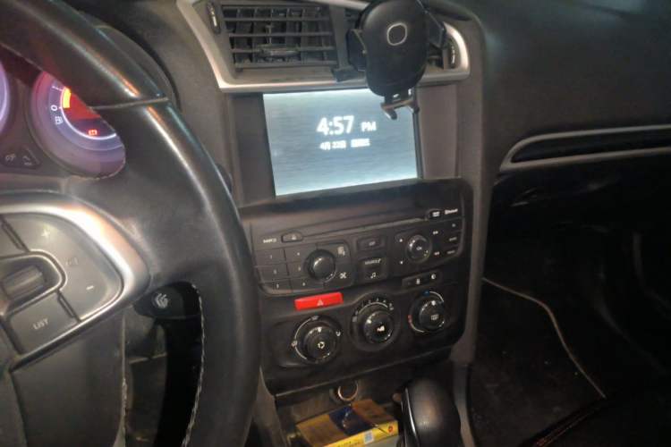 Used Citroen C4L 2015 1.2T Automatic Luxury Edition Audio And AC Panel