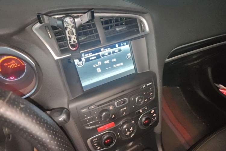 Used Citroen C4L 2015 1.8L Automatic Prestige Edition Audio And AC Panel